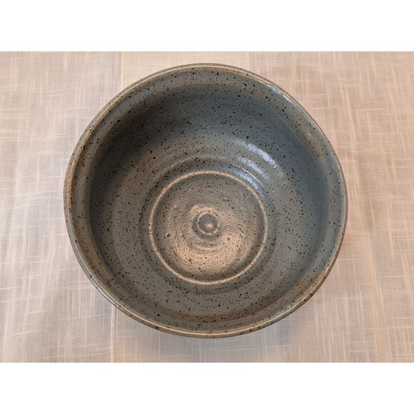 Handcrafted Studio Pottery Speckled Blue Gray Bowl 6 3/4" Diameter Signed JW - Picture 2 of 10